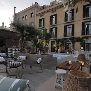 Oasis Hotell